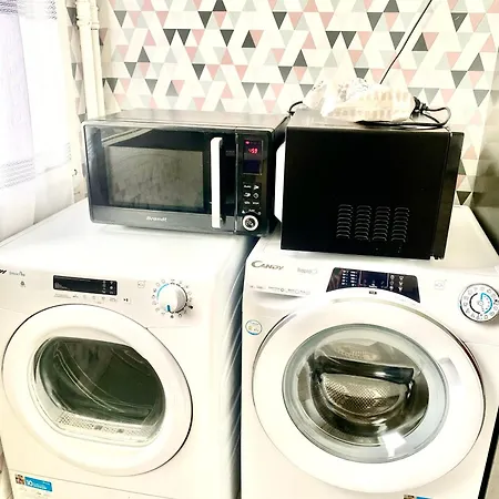Apartment De 3 *